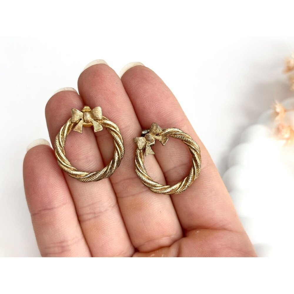 Gold Toned Braided Rope Bow Ribbon Vintage Post Back Holiday Themed Earrings - Picture 10 of 10
